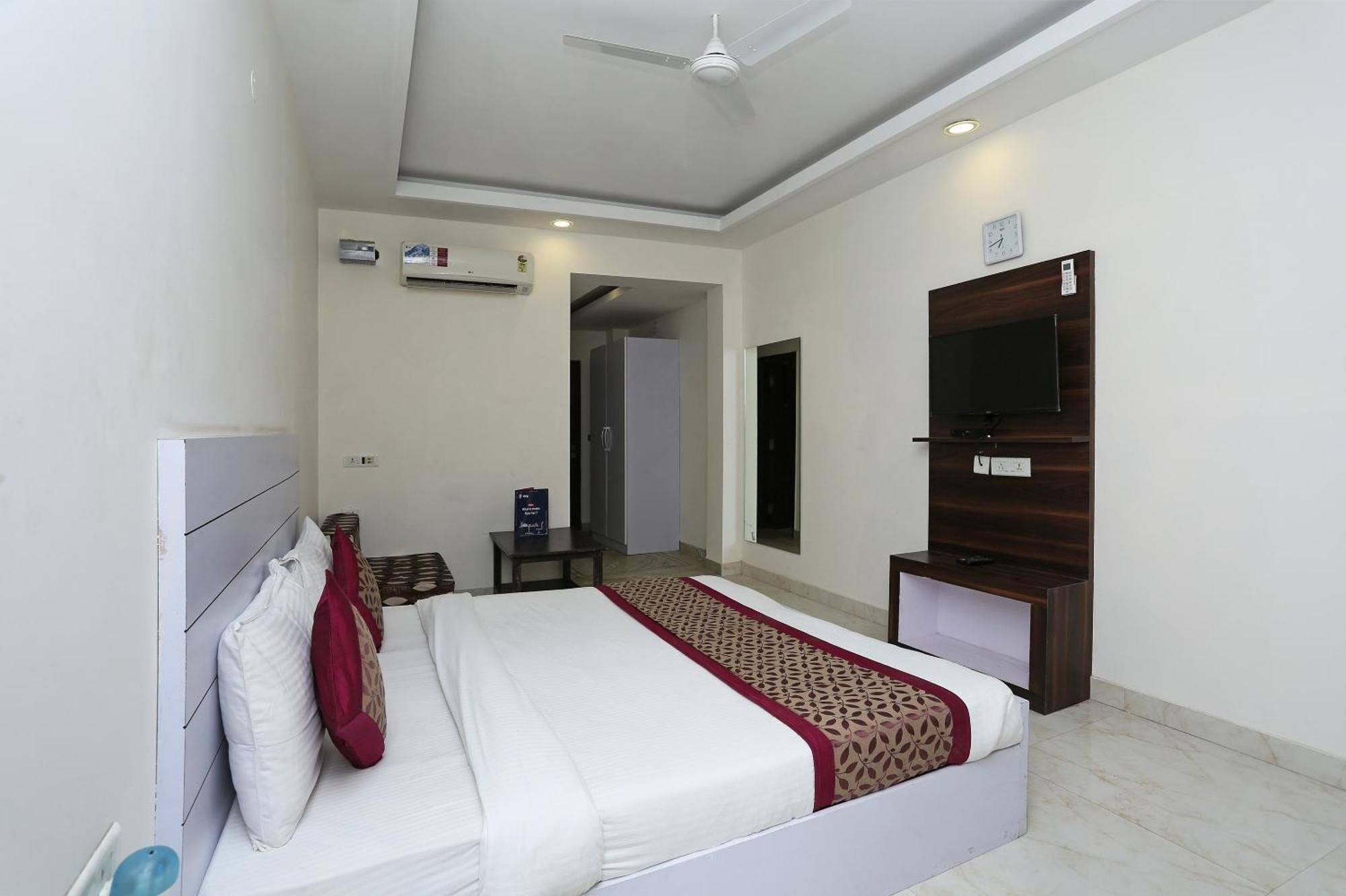 Hotel O Lakshya Neu-Delhi Exterior foto